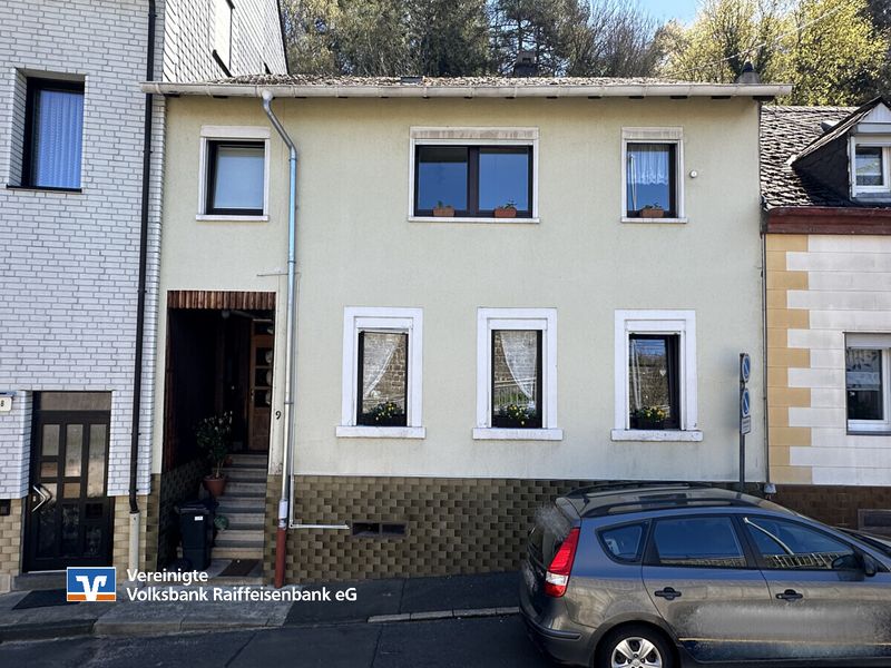 Wohlfühlhaus in zentraler, dennoch ruhiger Wohnlage